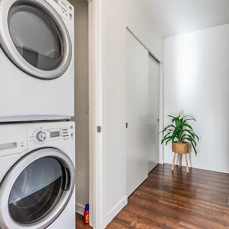 Close Downtown Modern Apartment - Pet Friendly, Wifi, Rooftop Views Seattle Exterior photo