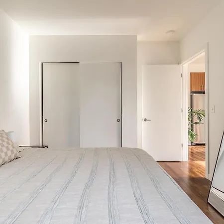 Close Downtown Modern Apartment - Pet Friendly, Wifi, Rooftop Views Seattle Exterior photo