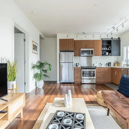Close Downtown Modern Apartment - Pet Friendly, Wifi, Rooftop Views Seattle Exterior photo