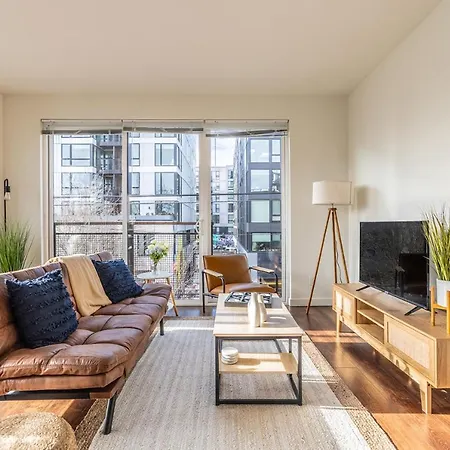 Close Downtown Modern Apartment - Pet Friendly, Wifi, Rooftop Views Seattle Exterior photo