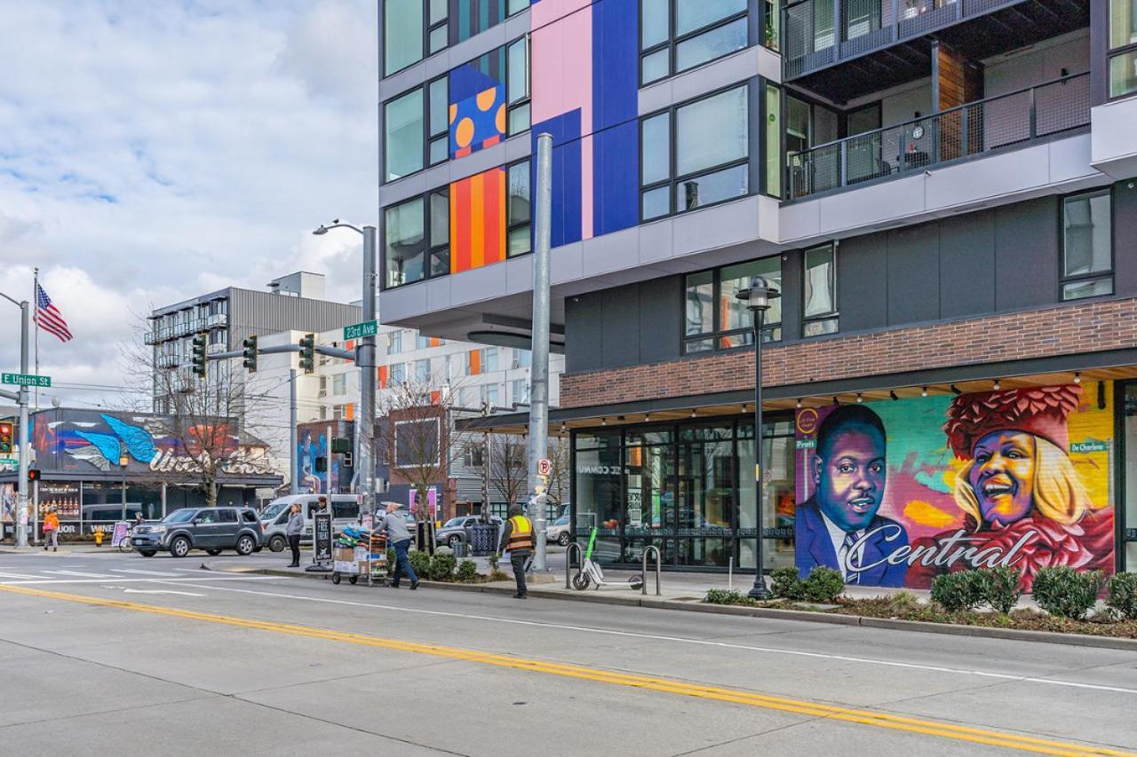 Close Downtown Modern - Pet Friendly, Wifi, Rooftop Views
