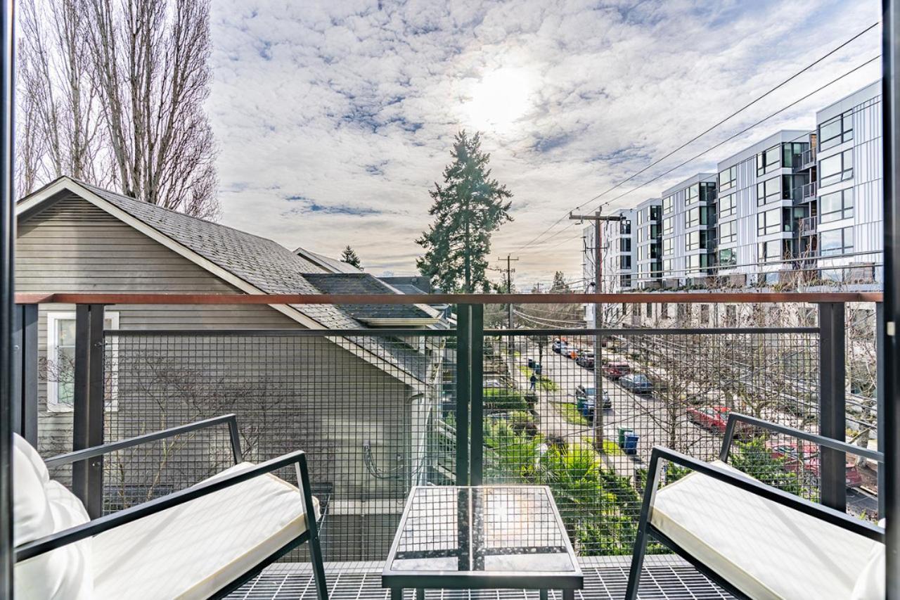 Close Downtown Modern - Pet Friendly, Wifi, Rooftop Views Appartamento Seattle